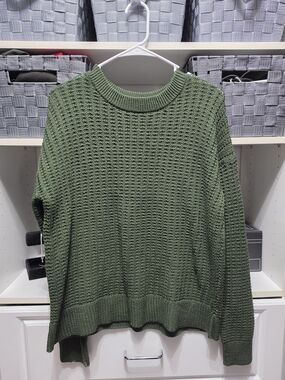 Time and Tru Olive Green Textured Knit Sweater